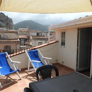 La Piazzetta Cefalu